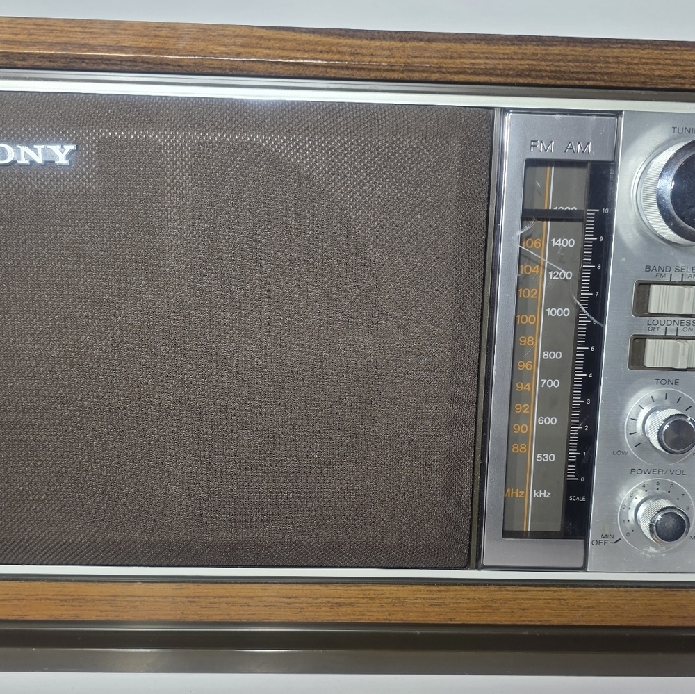 Vintage Sony AM/FM Radio Wood Cabinet Retro Tabletop Speaker Works Great